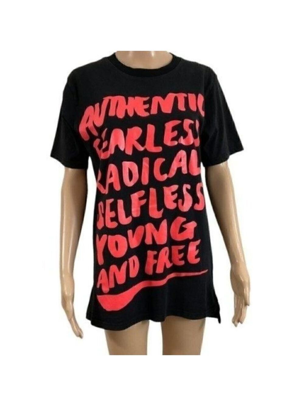 Hillsong Young & Free Authentic Fearless Radical Selfless Young & Free Small Tee